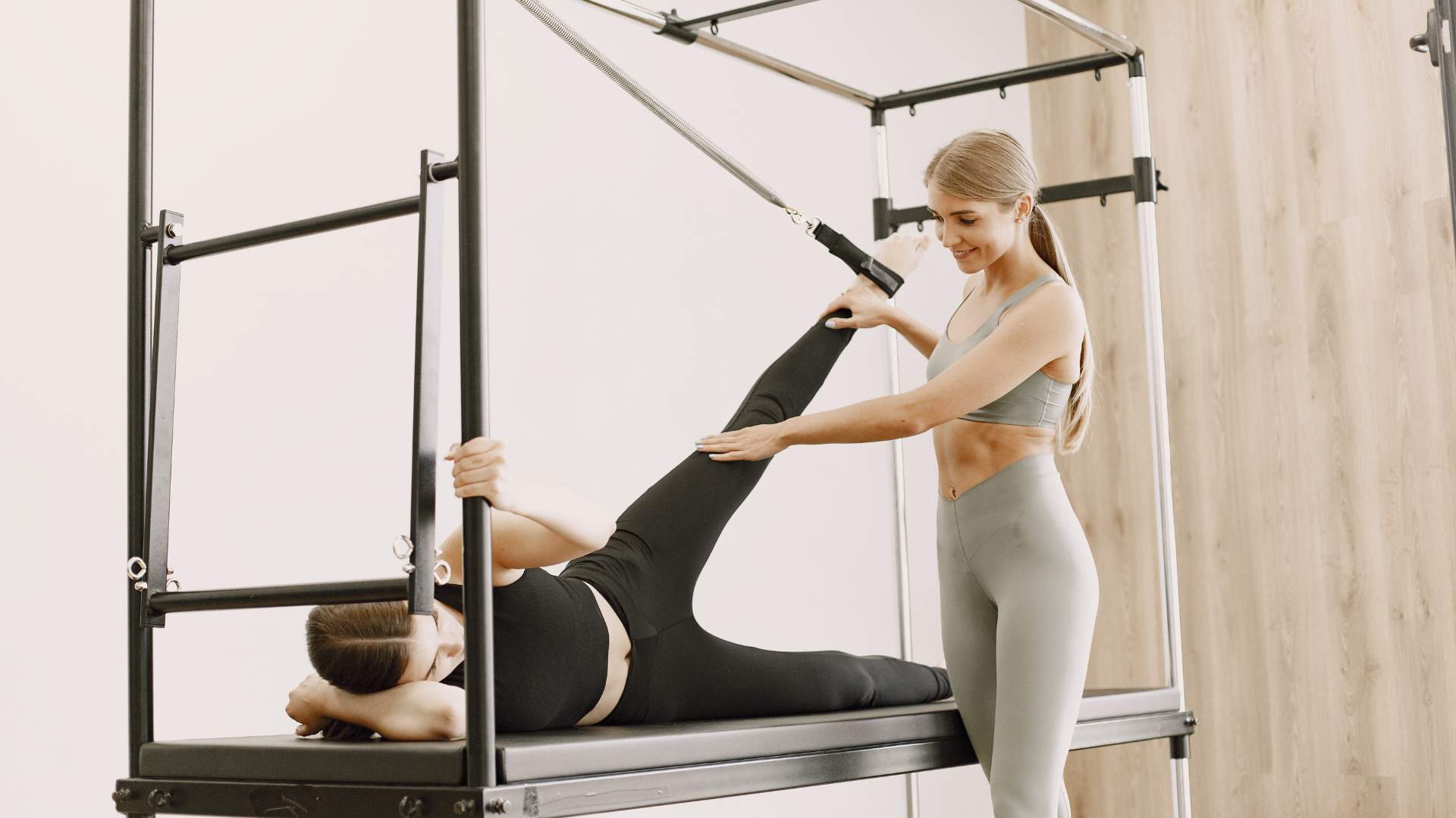 ピラティスエクササイズの画像